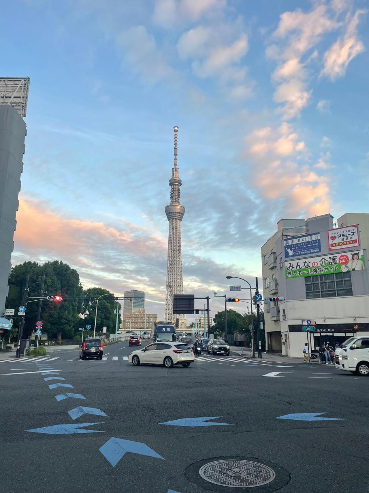 Calum Asakusa Imado Tokyoカルム浅草今戸ツインルーム新築民泊東京浅草隅田川今戸神社近くスカイツリー見えるコンビニコインランドリー近くある浅草駅まで徒歩圏内アクセス便利成田空港羽田空港銀座渋谷東京駅直通 Exterior foto